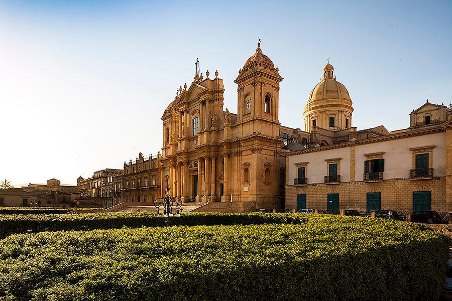 Toro House Leilighet Noto Eksteriør bilde